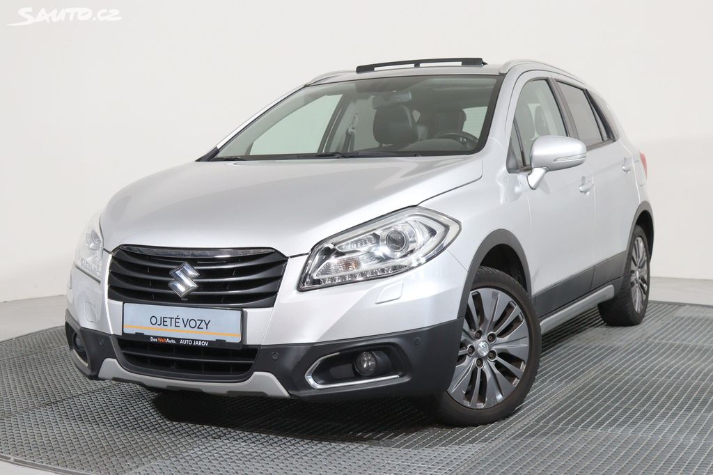 Suzuki SX4 S-Cross, 1,6i 88 kW 4x4/ STŘEŠNÍ OKNO,